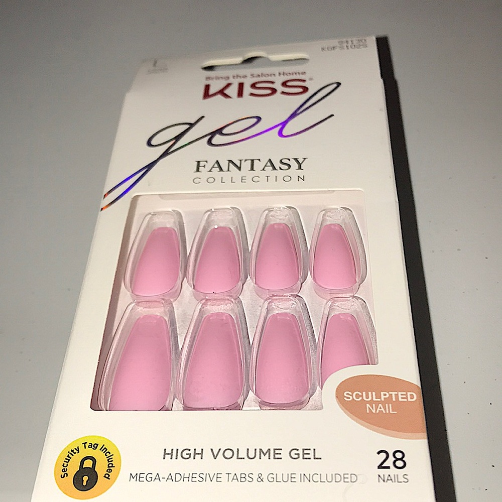 KISS Gel Fantasy Press On Nails